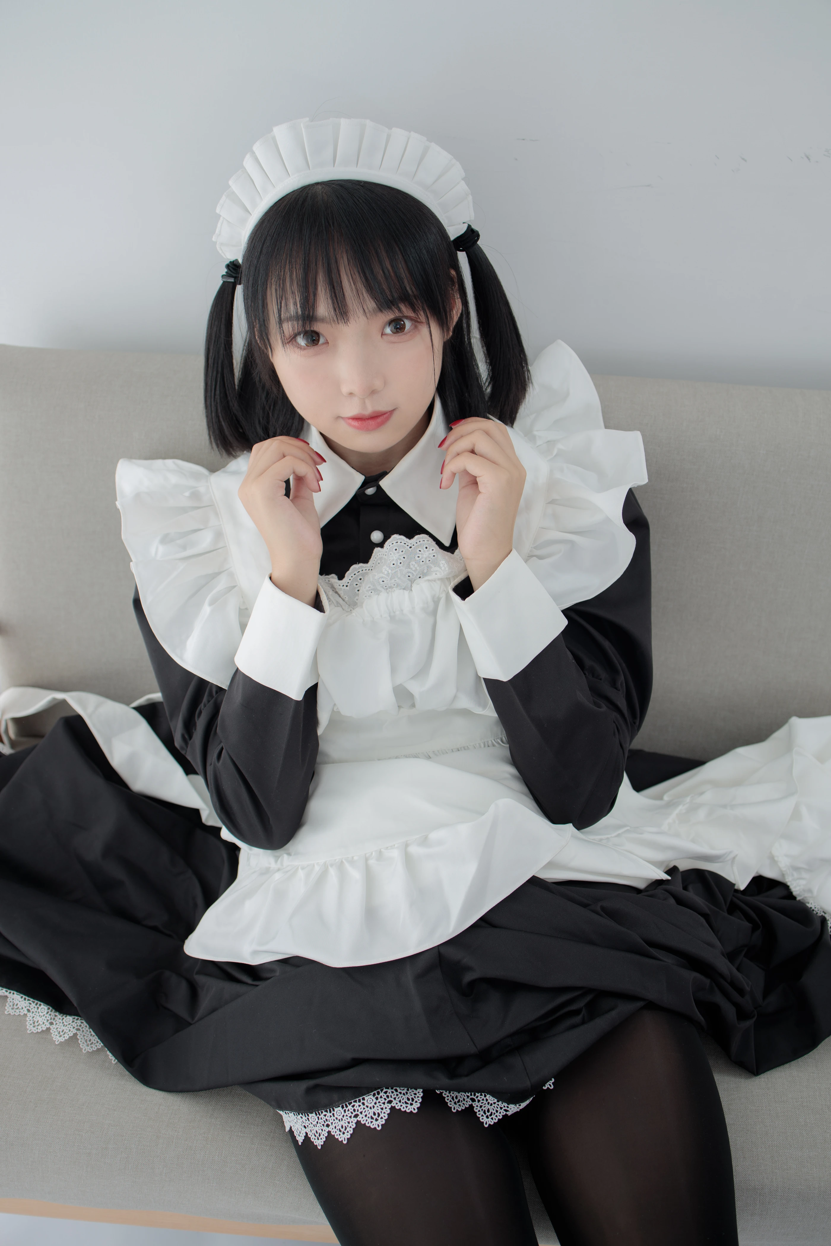 森萝财团 JKFUN-029 卉女仆 踩物 80D黑丝 [67P 1V]插图